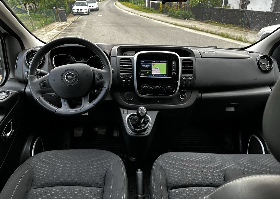 wynajem busów 9 osobowych