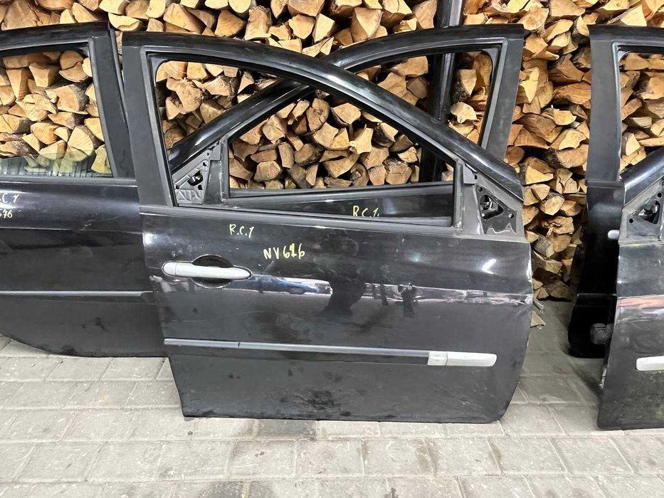 РЕНО КЛІО 3 Хетчбек Двері передні задні