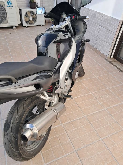 Moto impecavel apenas vendo para desocupar