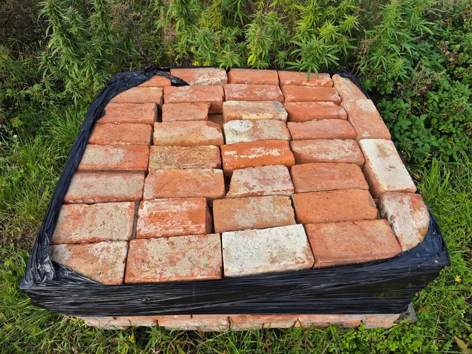 Cegła rozbiórkowa z 1910 roku