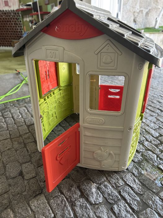 Vendo casinha de brincar