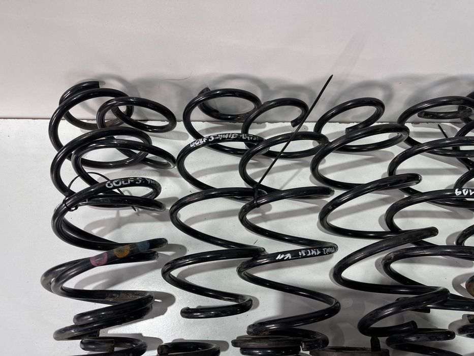 Пружини Гольф 5 хетчбек універсал пружини Golf 5 6 передні задні
