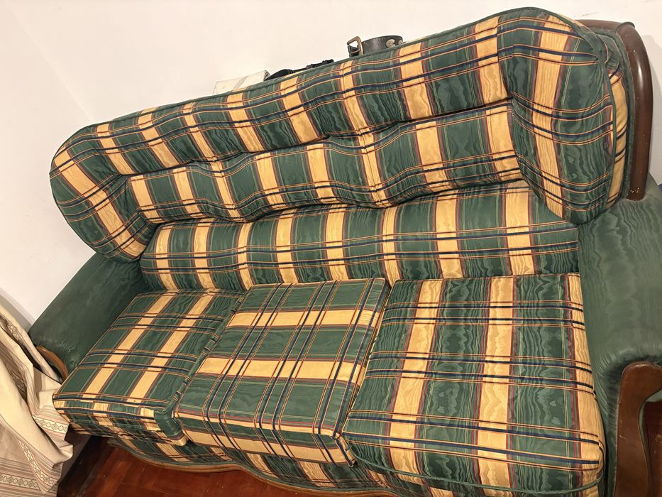 Sofa verde e bege