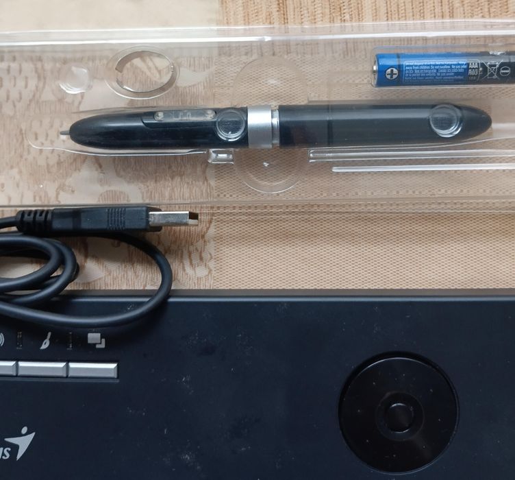 Графічний планшет Genius G-pen M609X