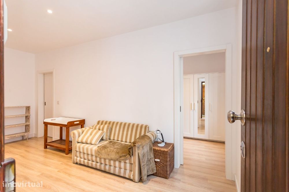 Apartamento T1 Campo de Ourique mobilado- RESERVADO(visitas suspensas)