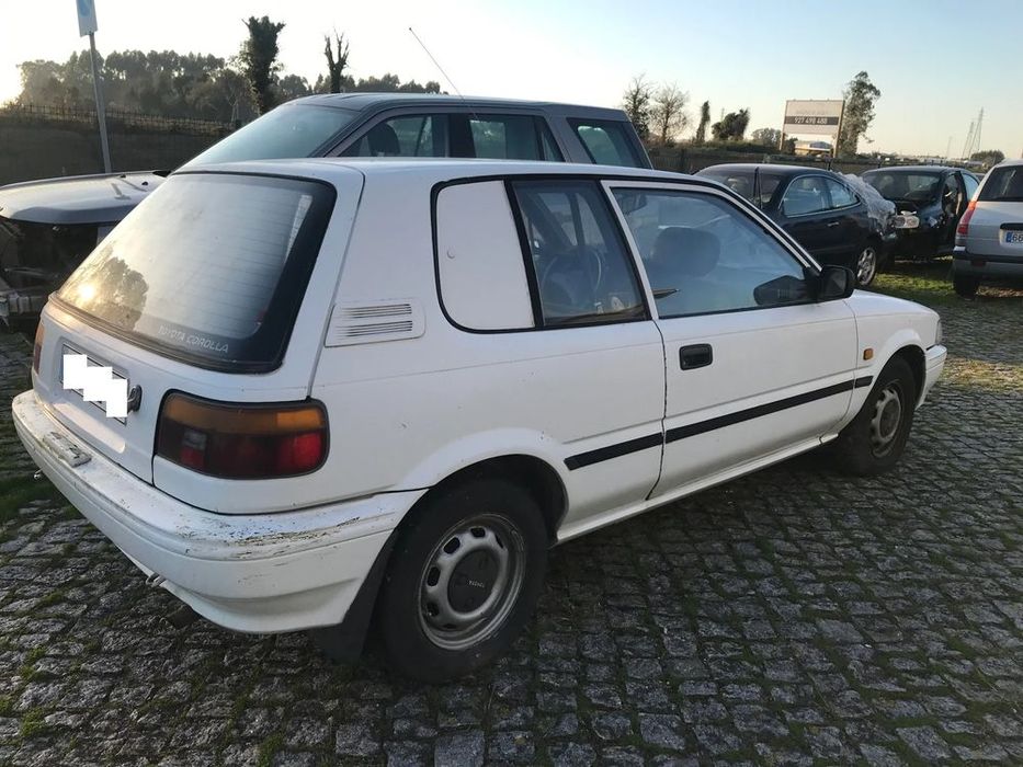 Toyota Corolla E8 1.9d Van 1989 - Para Peças