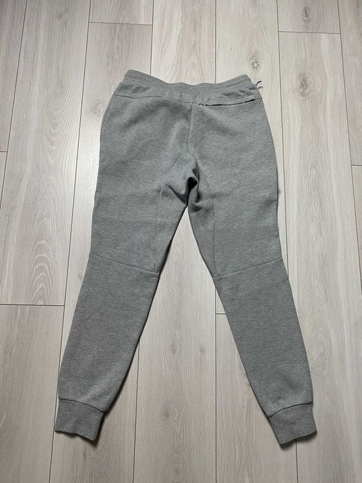 NIKE Tech Fleece r.S oryginalne spodnie sportowe męskie