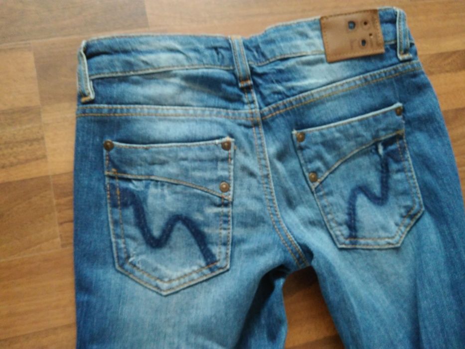Spodnie jeansowe 146