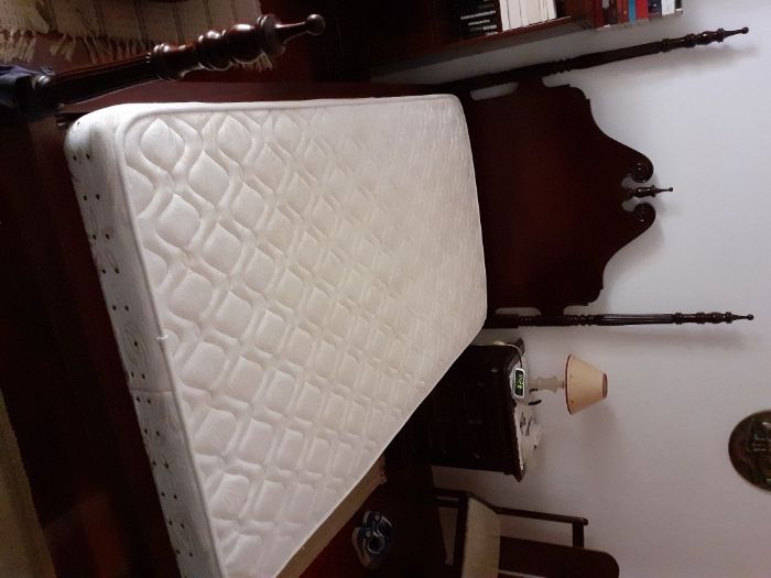 Conjunto de solteiro estilo D. Maria (Oportunidade)