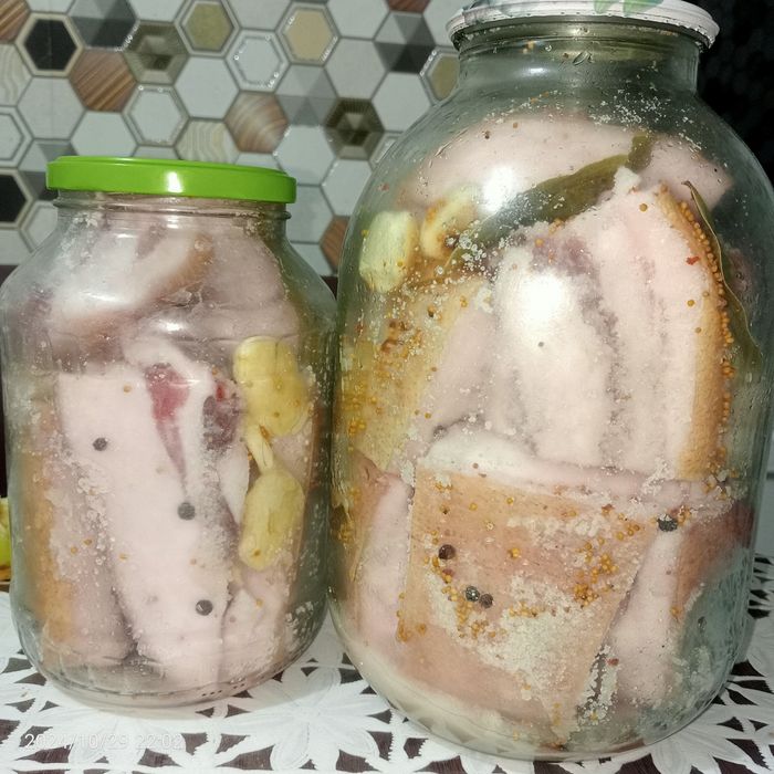 Домашнє сало, смалець, шкварки