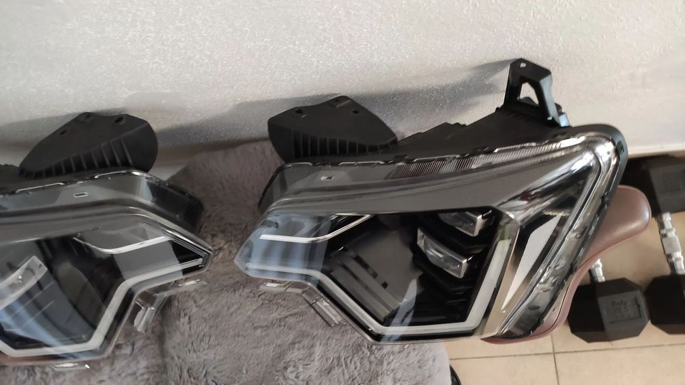 Farol full Led esquerdo ou direito Kia Nero completos