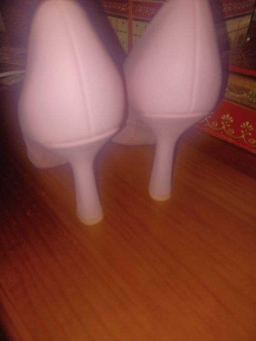 Sapatos rosa da Stradivarius