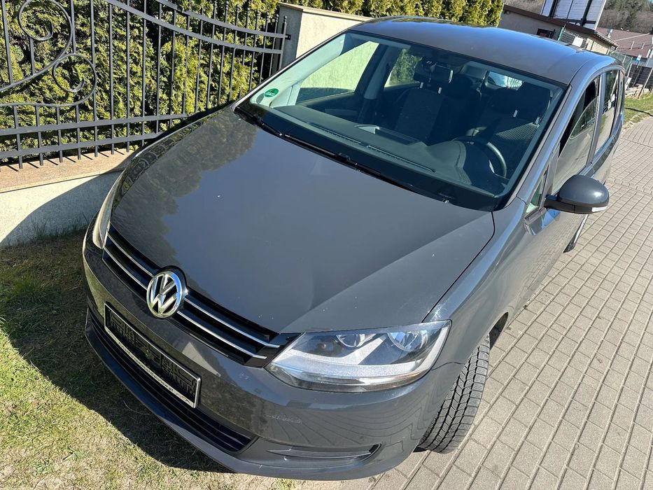 Volkswagen Sharan 7 miejsc, CLIMAtronic, hak, zadany stan , import z  Niemiec
