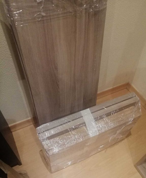 Conjunto 2 Móveis / Estantes IKEA BESTÅ com Portas e Vidro (Efeito Carvalho)