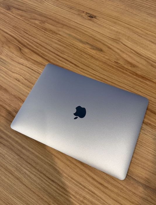 MacBook Air Retina 13” (2019) – 128GB – Excelente Estado