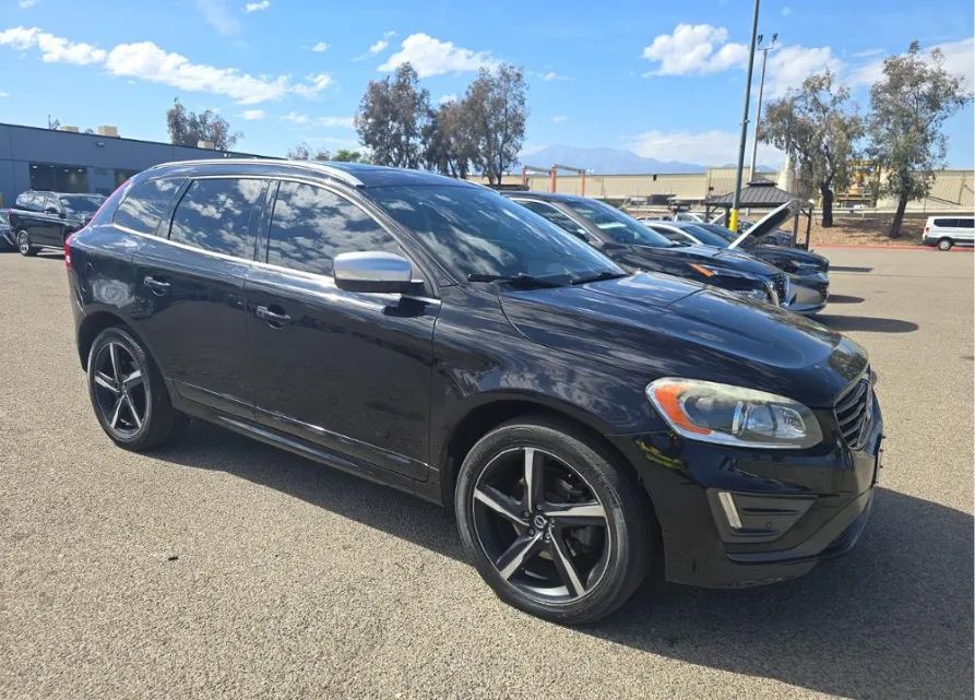 Volvo XC 60 R-Design / AWD / niski przebieg