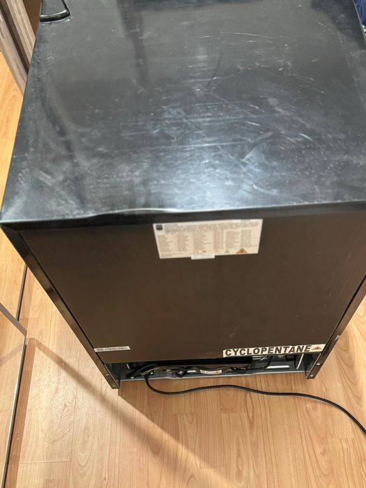 Vendo minifrigorifico quase nunca usado