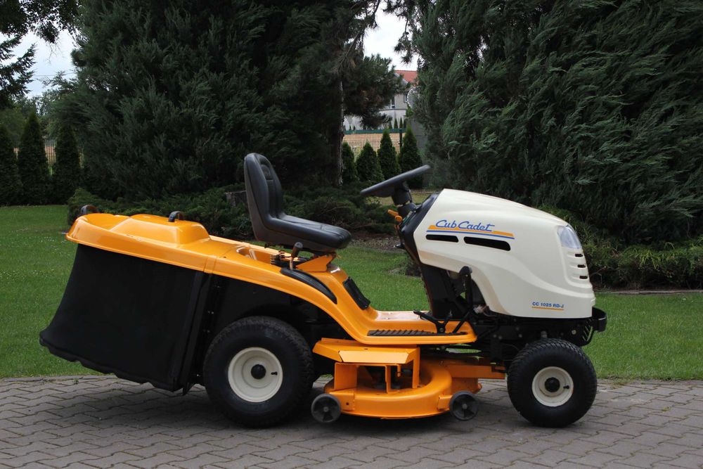 Cub Cadet CC 1025 RD-J V2  TRAKTOREK Kosiarka