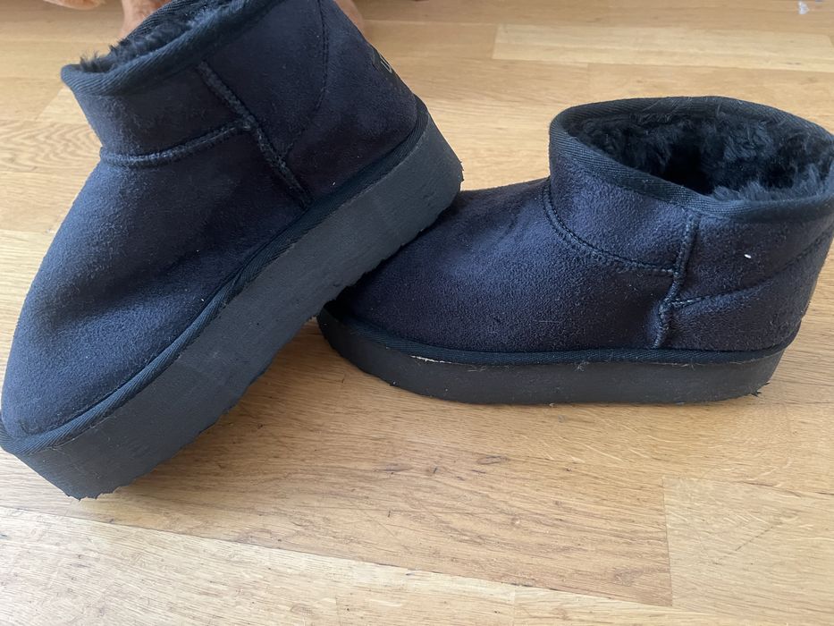 Уггі жіночі, чорні, 37 розмір