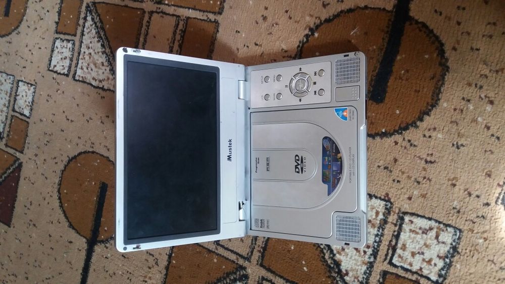 Продам портативний двд