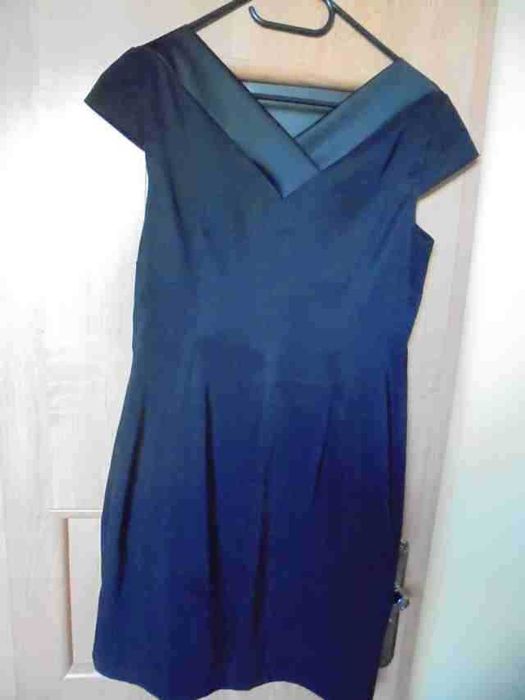 Sukienka -czarna nr 42