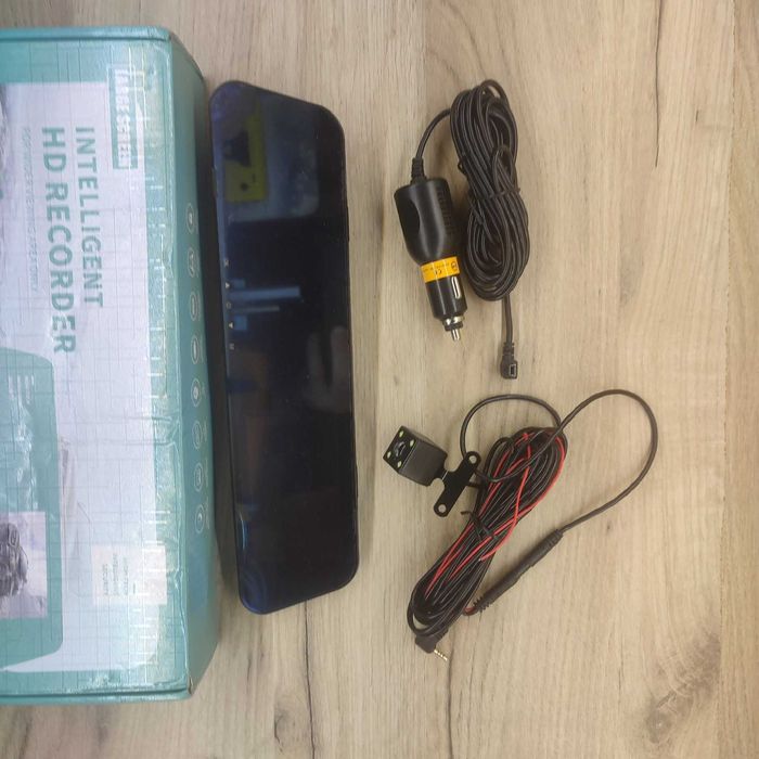 Зеркало видеорегистратор с камерой заднего вида