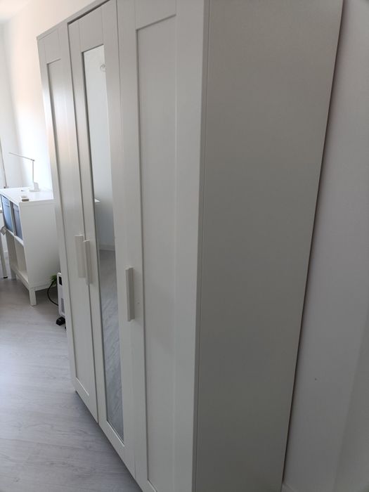 Roupeiro IKEA com pouco uso