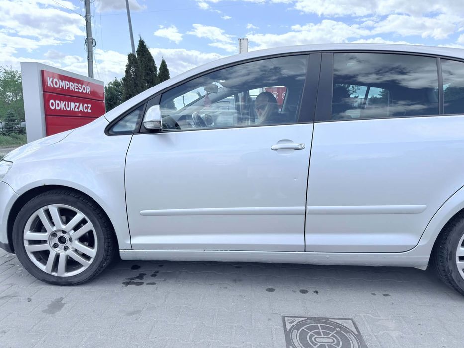 Golf 5 plus srebrny 2 l disel tdi 2.0