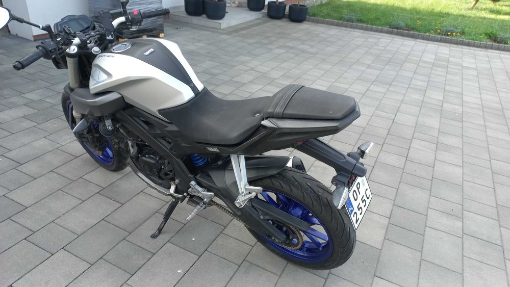 Motocykl Yamaha MT-125