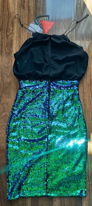 Piękna sukienka Club London cudo cekiny kameleon wesele sylwester