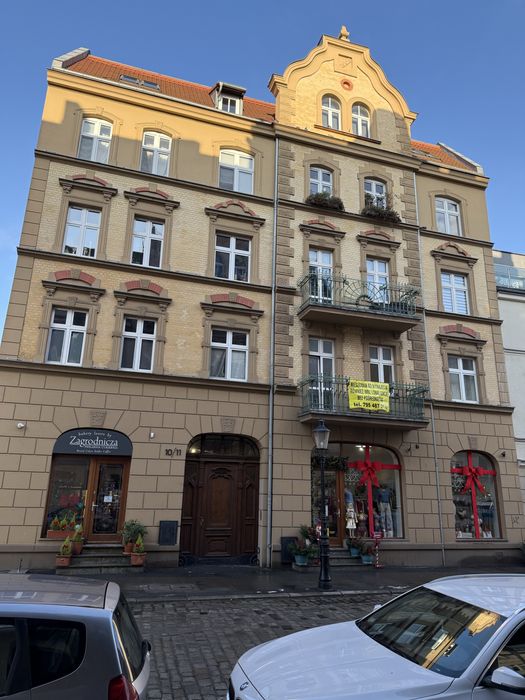 Kawalerka 30m2 z balkonem, 1 piętro, mozliwosc wynajecia miejsca park.