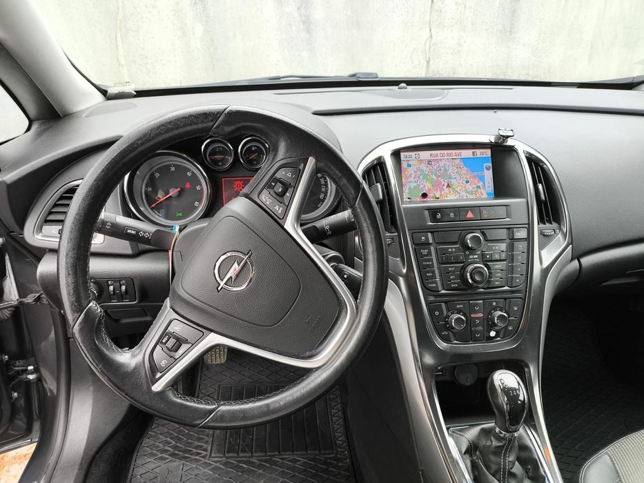 Opel astra J 2010