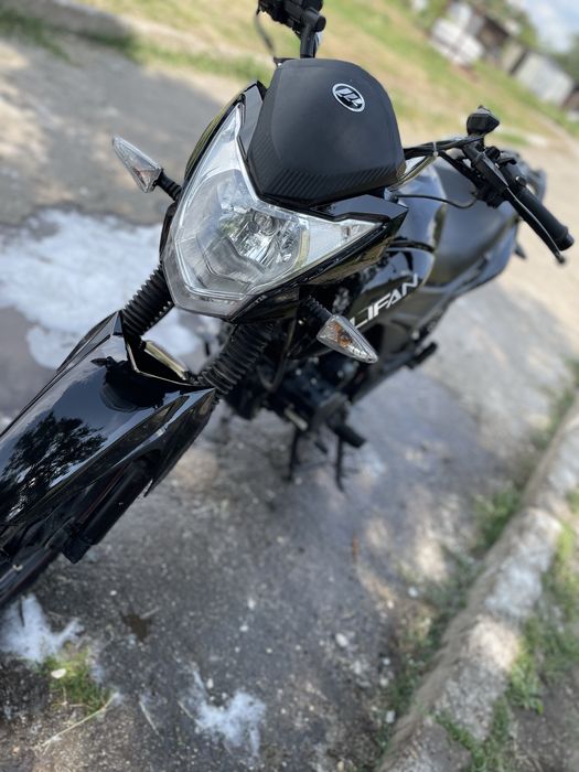 Продам мотоцикл Lifan 150 2e