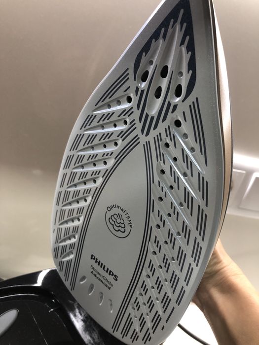 Ferro engomar novo com talão