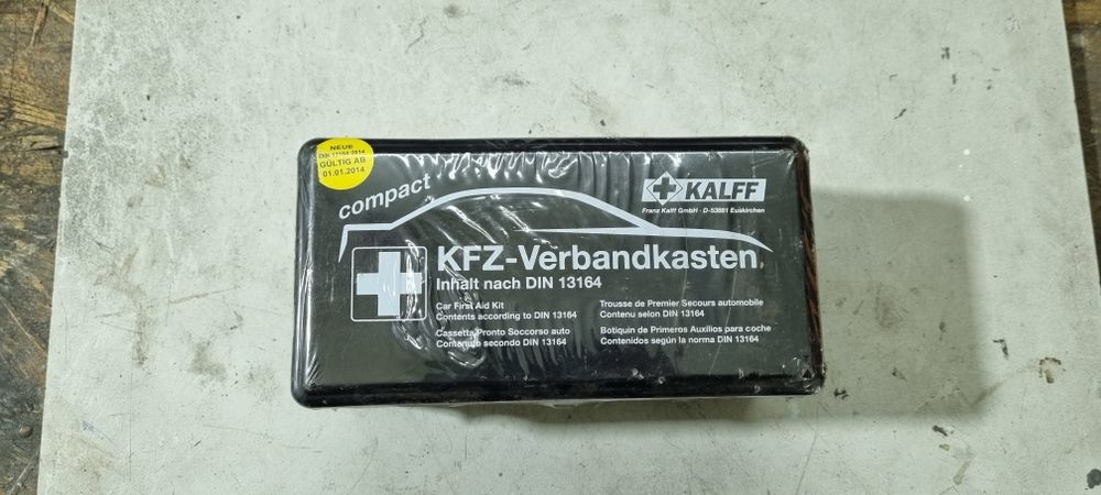 Apteczka samochodowa nowa