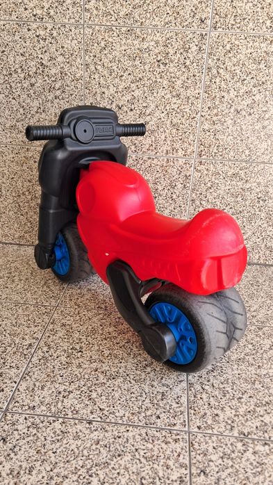 Mota de equilíbrio + bicicleta de equilíbrio