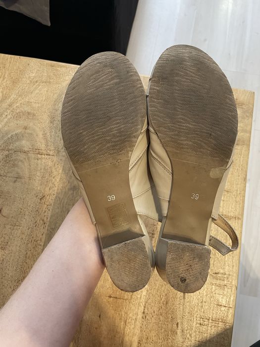 Buty na obcasie skórzane