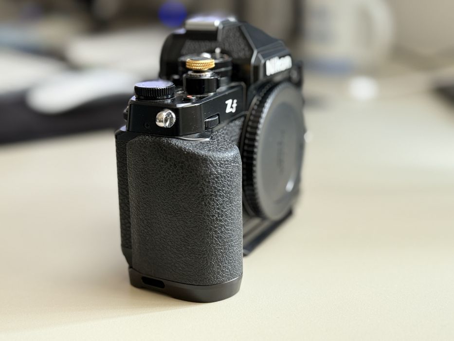 Nikon ZF + Grip Smallrig