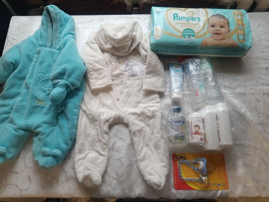 Все разом лот памперси гігієна пустушки