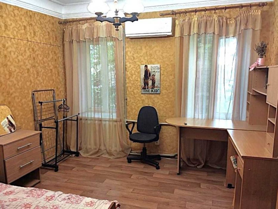 Ризовская: продам недорого 2 к квартиру с АГВ в двух шагах от центра!