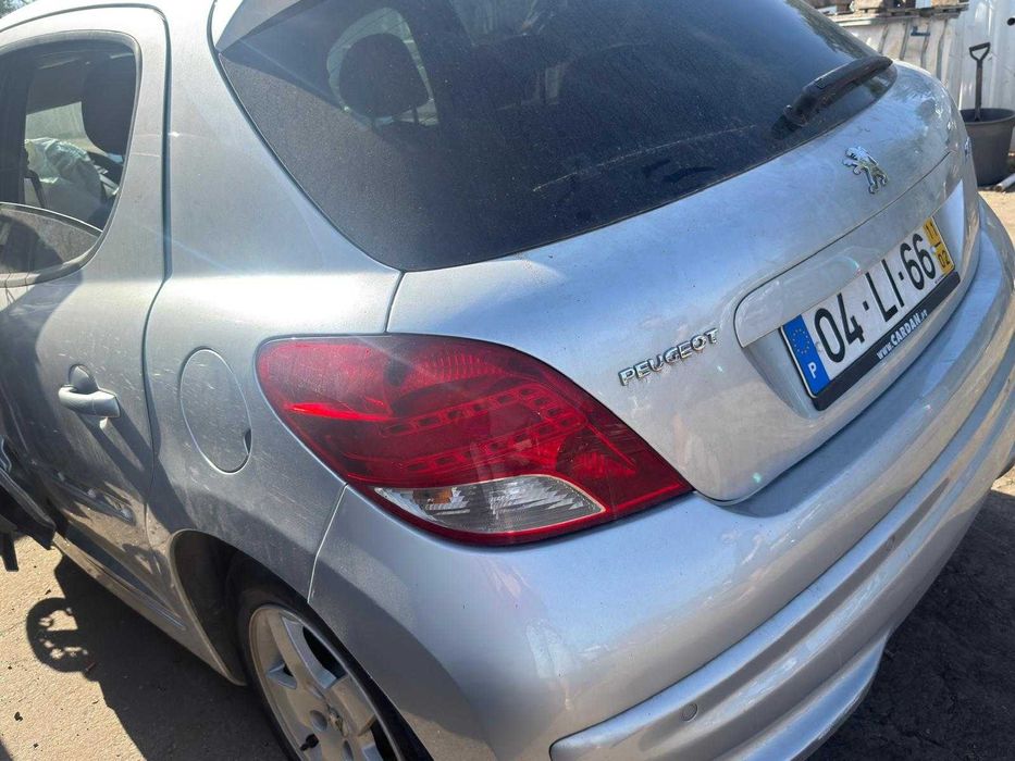 Peugeot 207 1.4 HDi 2011 – Venda de Peças