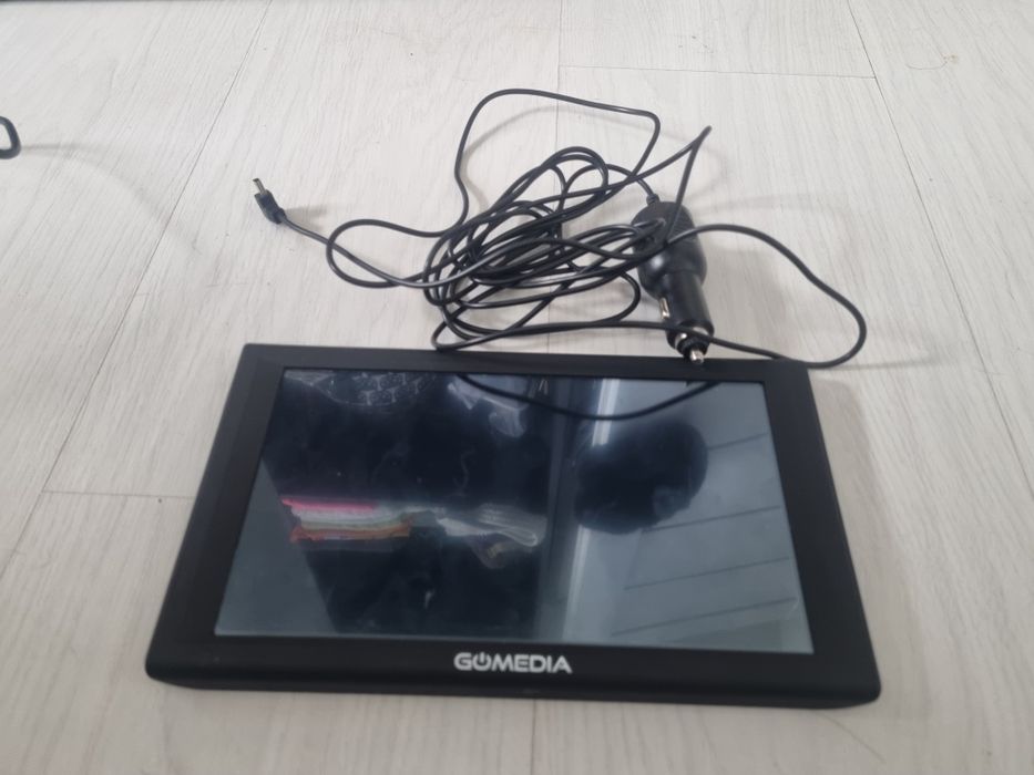 GPS Nawigacja GoMedia NOWA nigdy nie używana 9cali przekątna ekranu