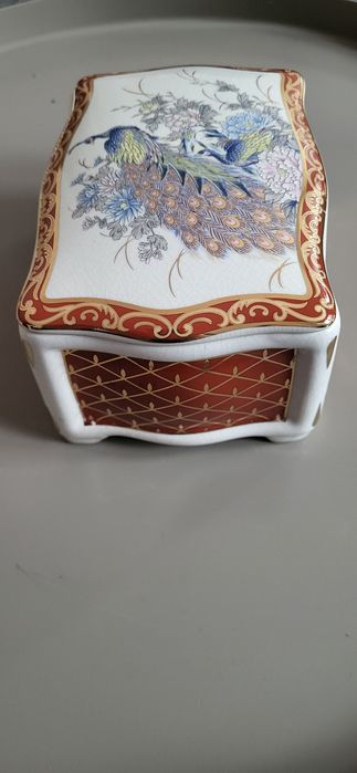 Caixa de Joias em Porcelana FAPCODEL – Motivo Pavão (Pintada à Mão)