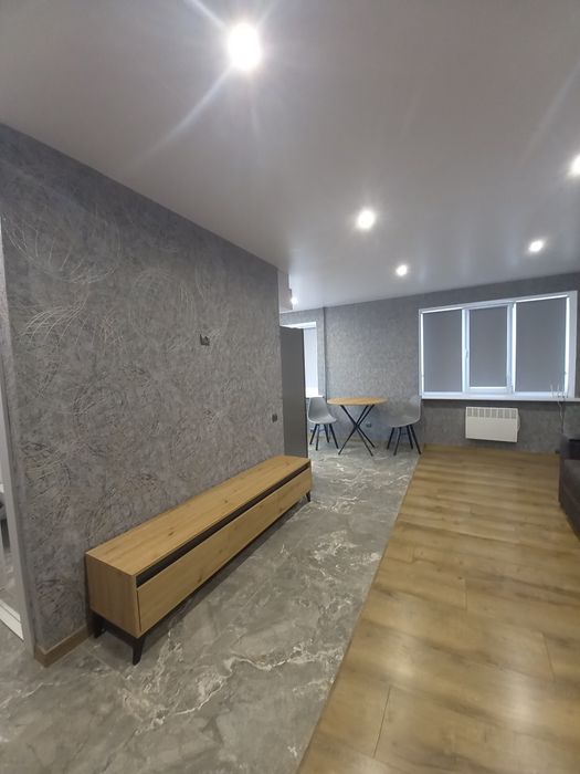 Сдам 1х студию. Центр.