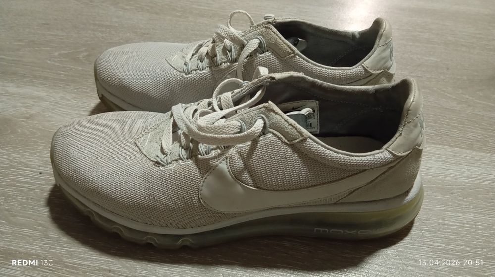 Кросівки Nike 43 розмір