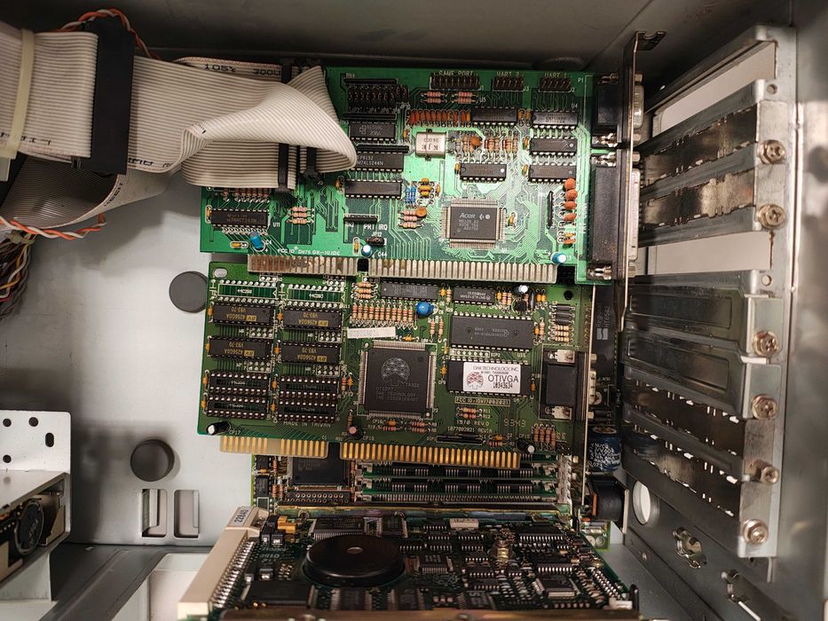 Stary komputer Intel