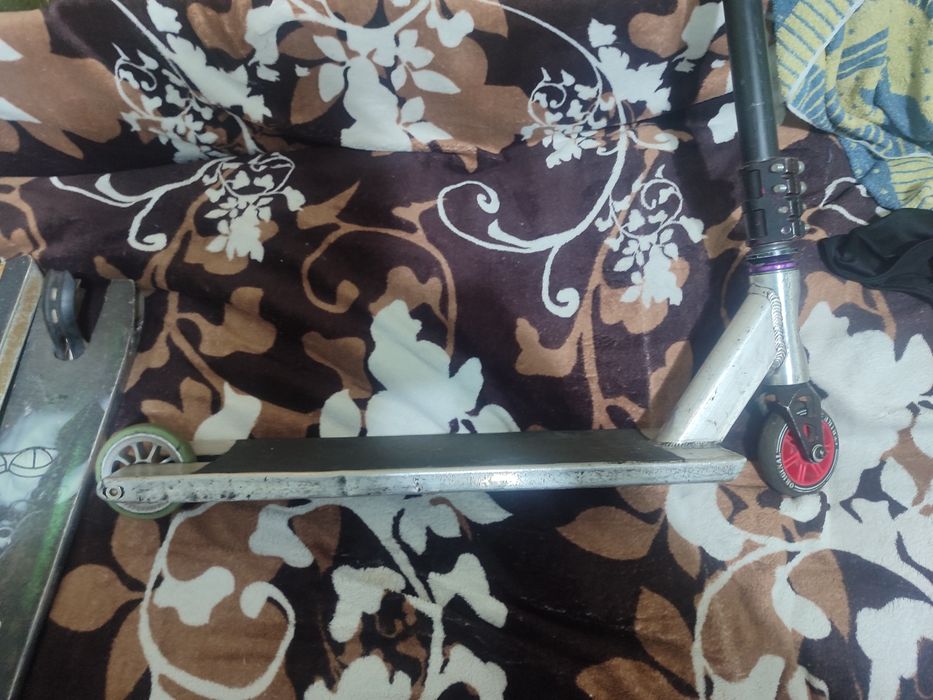 Трюковой самокат по деталям (деребан)