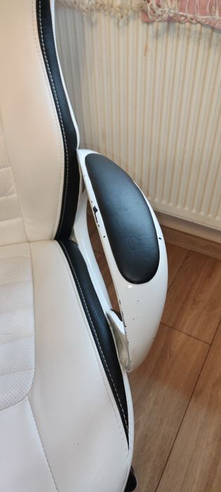 Fotel gamingowy biały