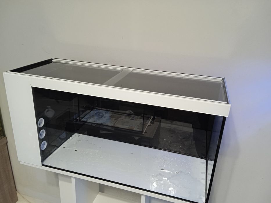 Aquário 80x30x40 com sump lateral