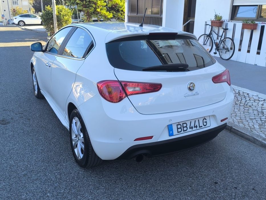 Alfa-Romeo Giulietta 2011/04 1.4 Turbo 120 CV — photo 3